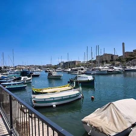 Seafront Yachtview Vallettaview Apartman Ta Xbiex
