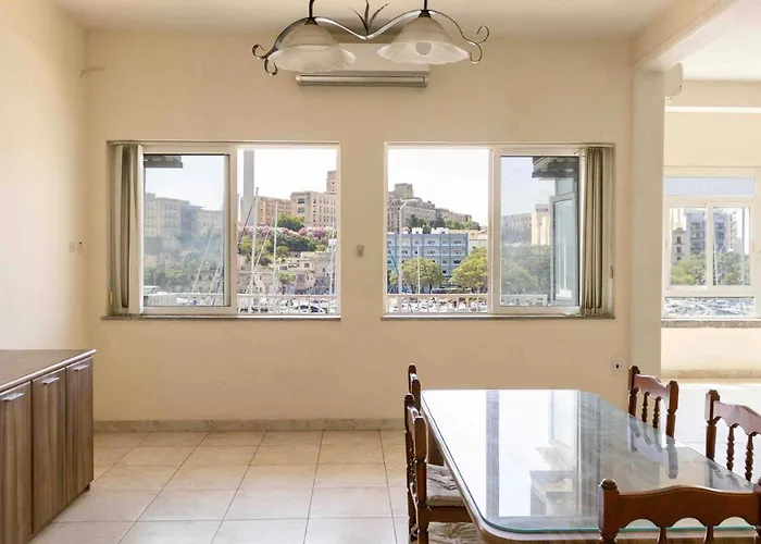 Seafront Yachtview Vallettaview Lejlighed Ta Xbiex